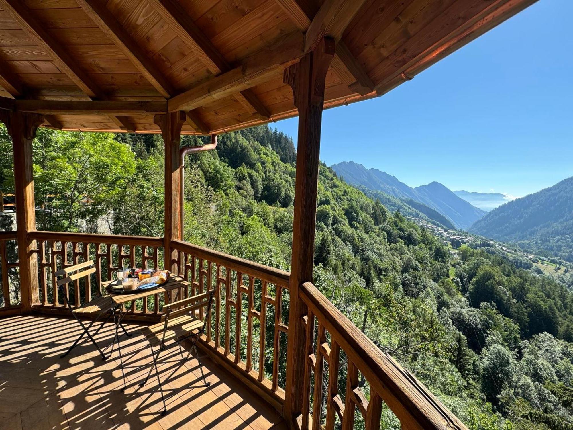 Il Castello Nel Bosco, Appartamento Torrente Champorcher Exterior photo